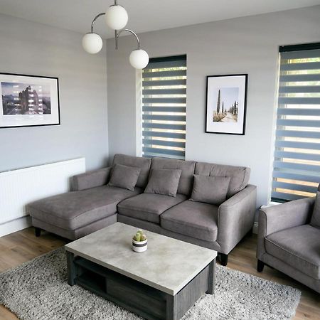 Entire Modern Home With Seaview And Parking Wicklow Zewnętrze zdjęcie