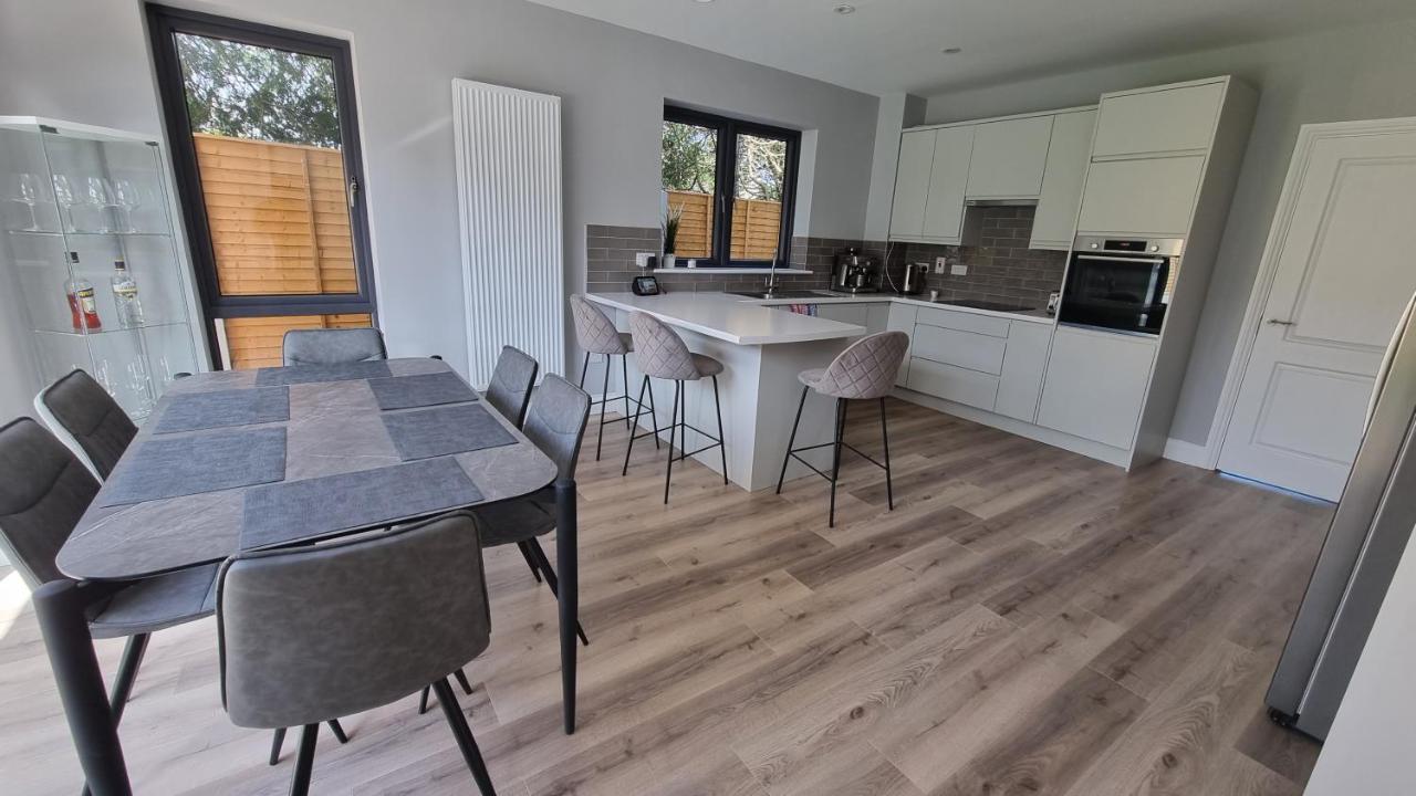 Entire Modern Home With Seaview And Parking Wicklow Zewnętrze zdjęcie
